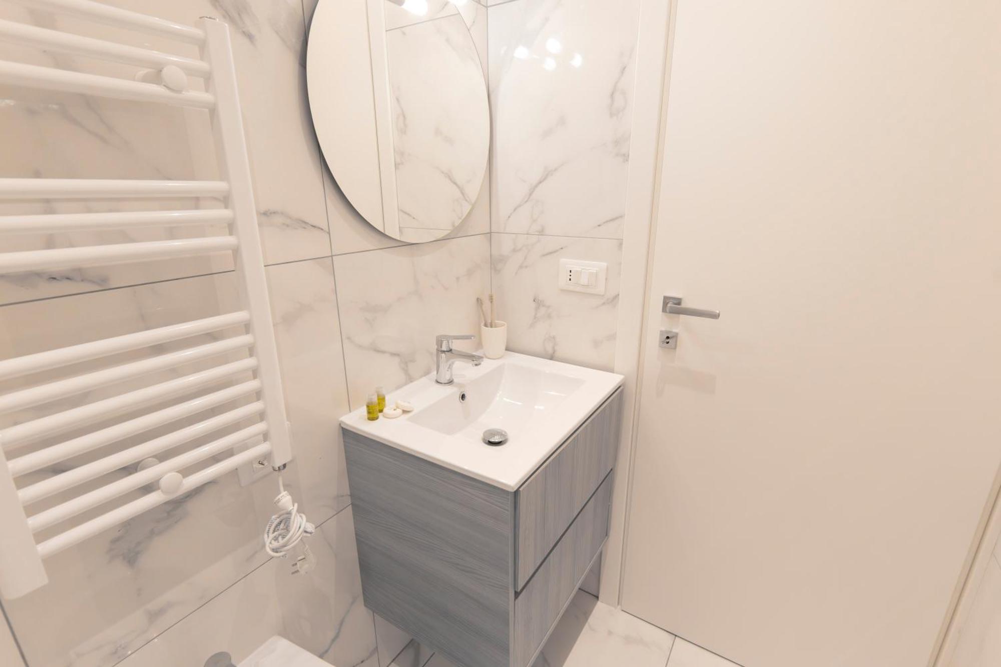 Modern & Stylish Near Isola & Central Station Milan Extérieur photo